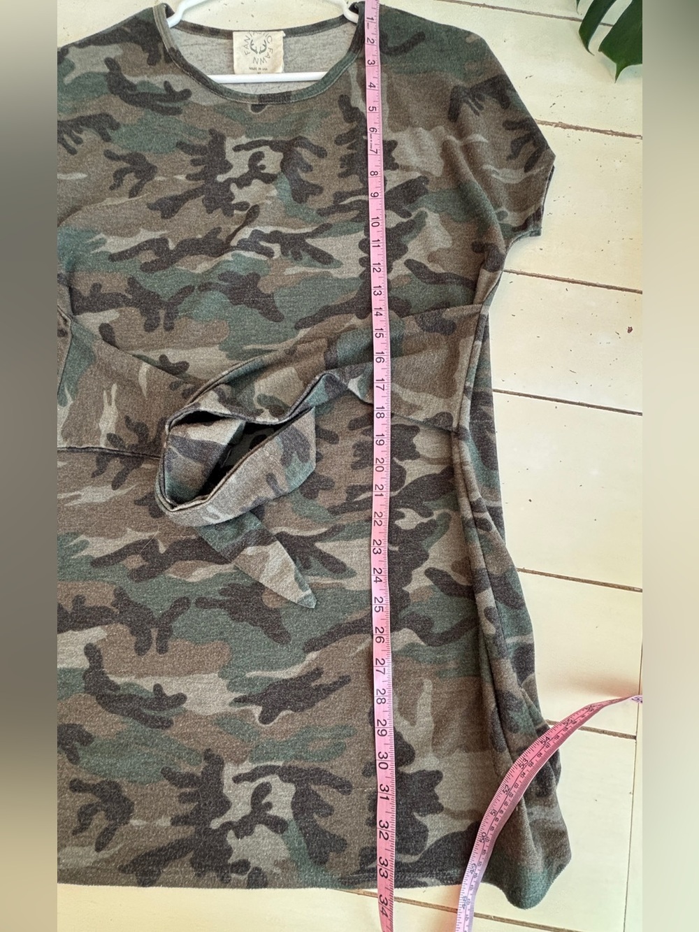 Fantastic Fawn Camo Wrap Dress Women’s Size Medium Green - Picture 4 of 7